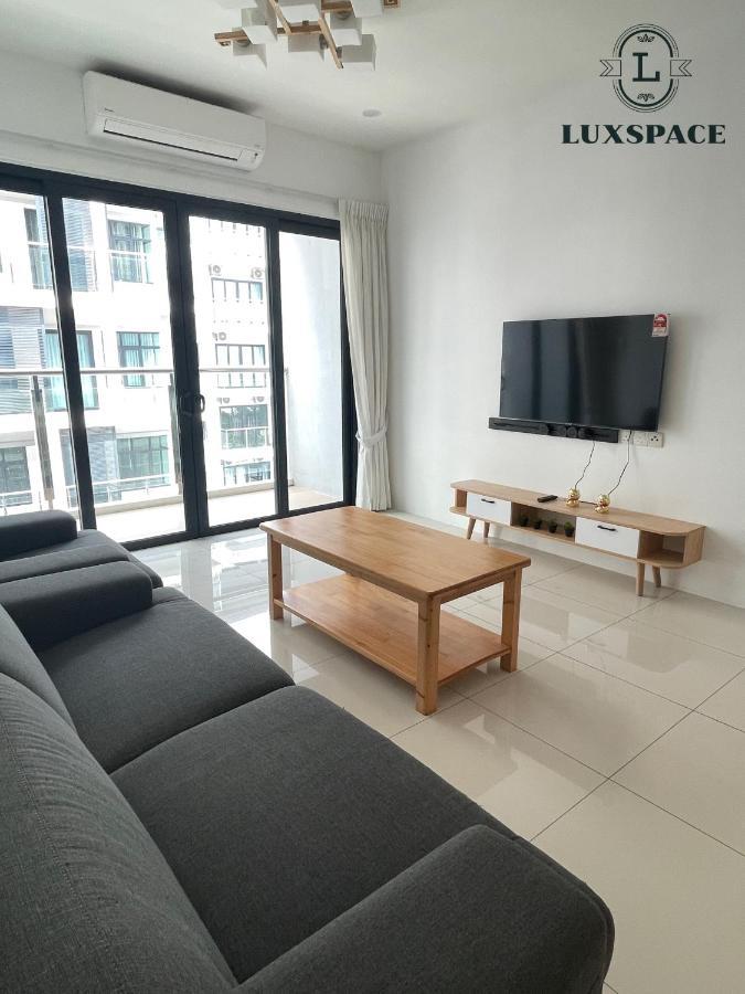 Near Batu Kawa Cozy P Apartment Kuching